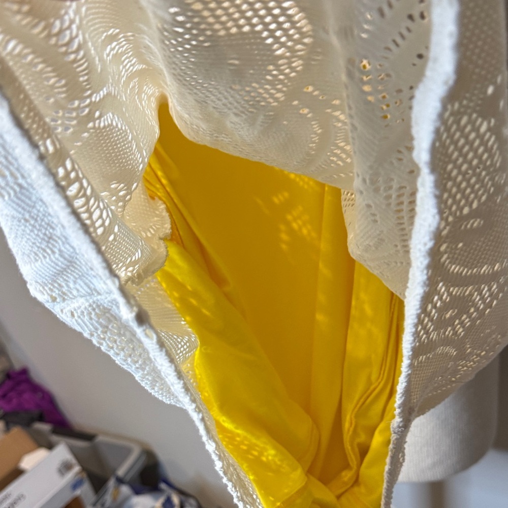 Anthropologie White and Yellow double layer Lace Top XS - Picture 3 of 5